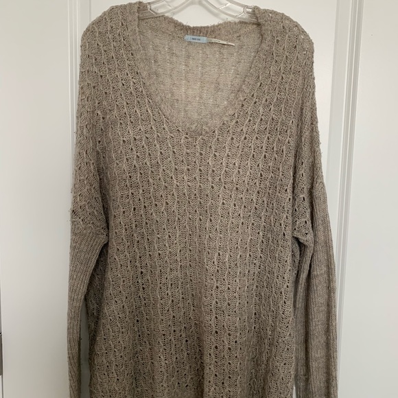 Oversized Sweater - Picture 5 of 6